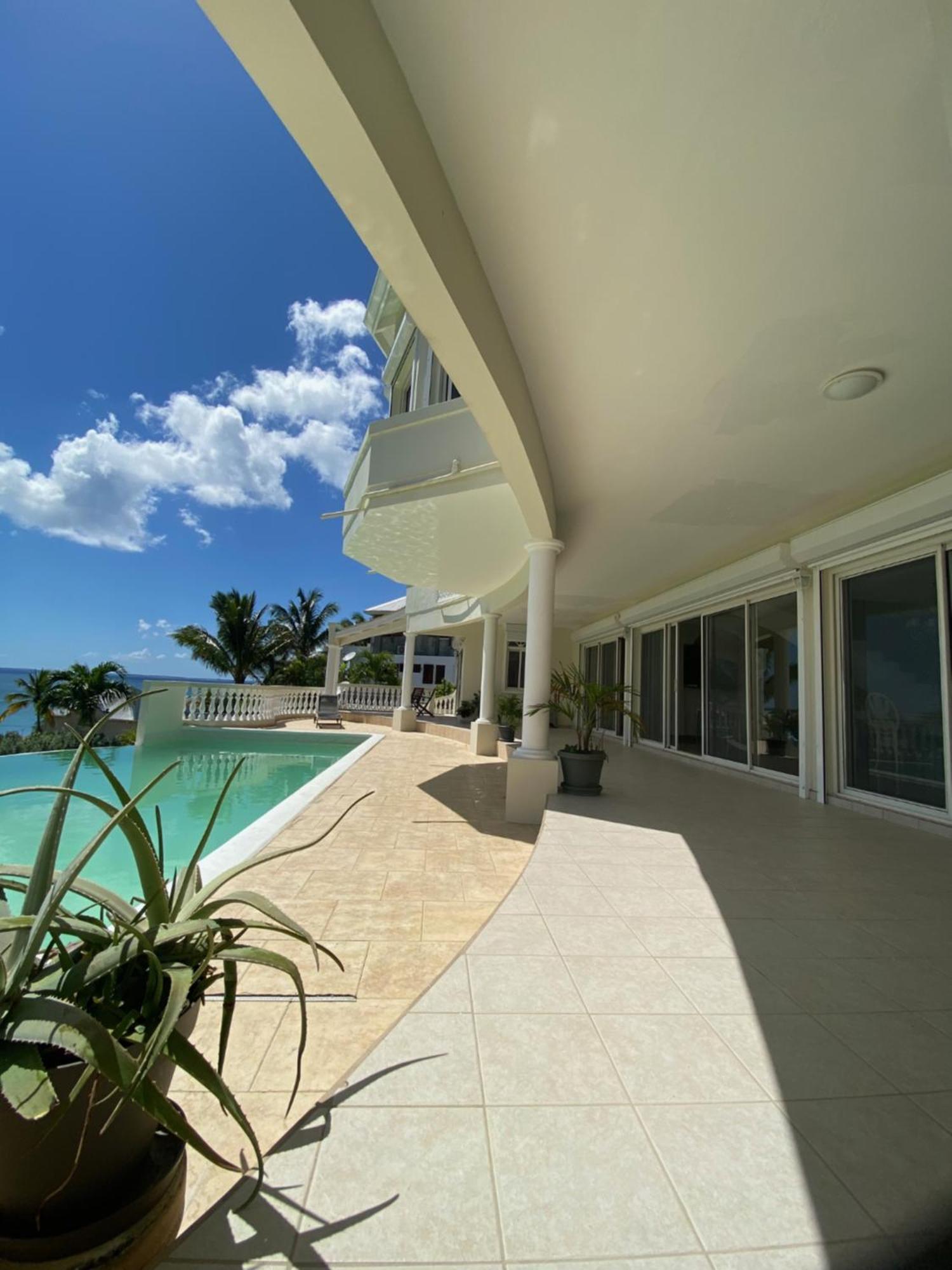 Grand Case Palace Buitenkant foto