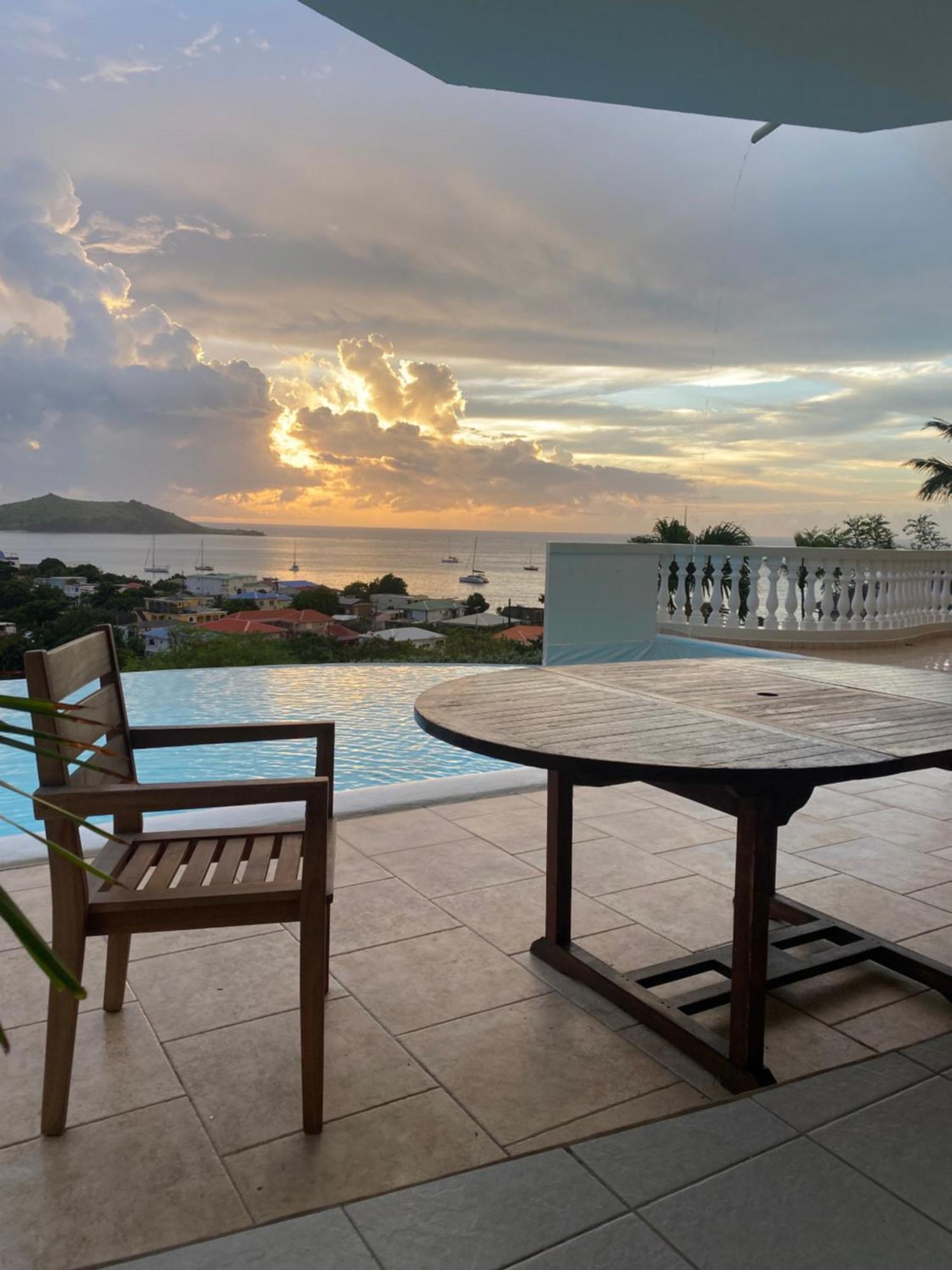 Grand Case Palace Buitenkant foto
